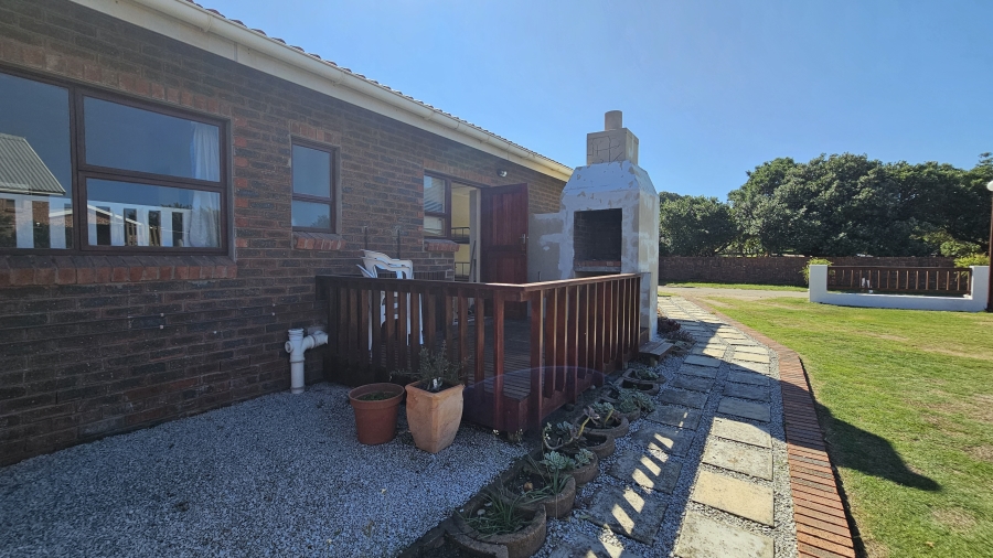 7 Bedroom Property for Sale in Oyster Bay Eastern Cape